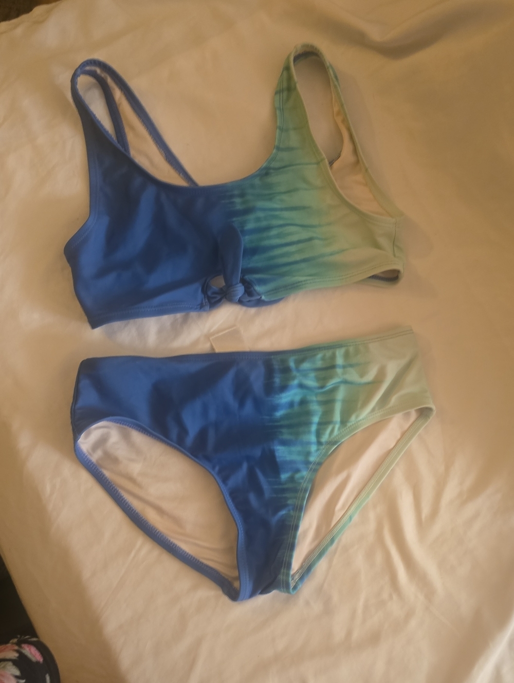 Girls swimsuit